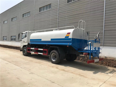 KS天錦灑水車價(jià)格解析與環(huán)衛(wèi)車選購指南